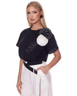 Blusa De Flores Piedras Negra