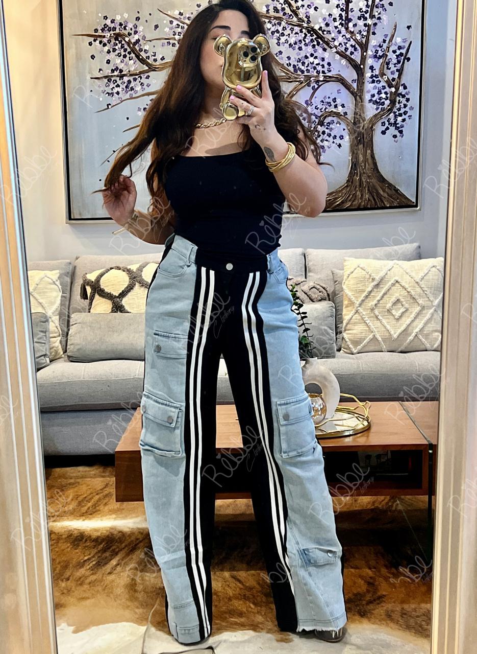 Pantalón con Franjas Blancas