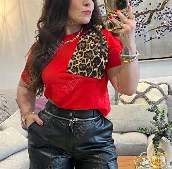 Blusa Roja con Moño