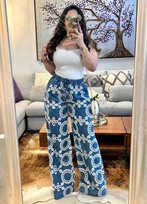 Pantalón bordado