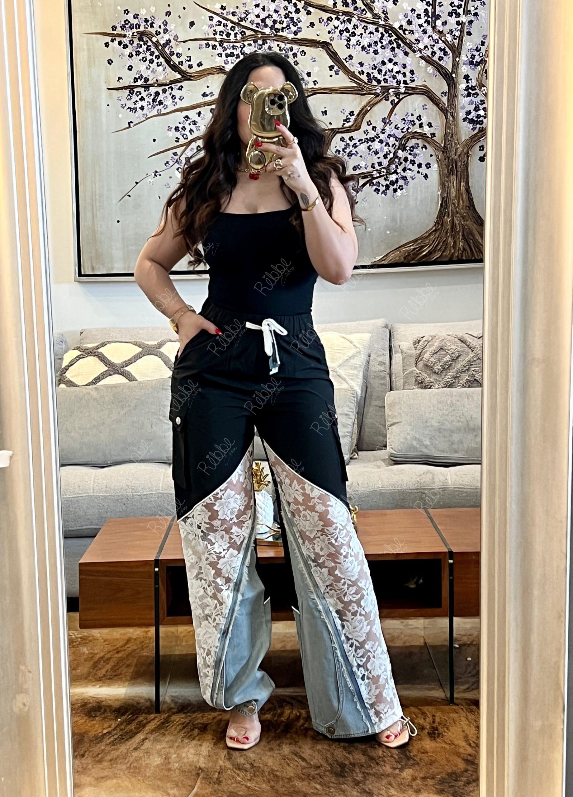 Jogger encaje negro