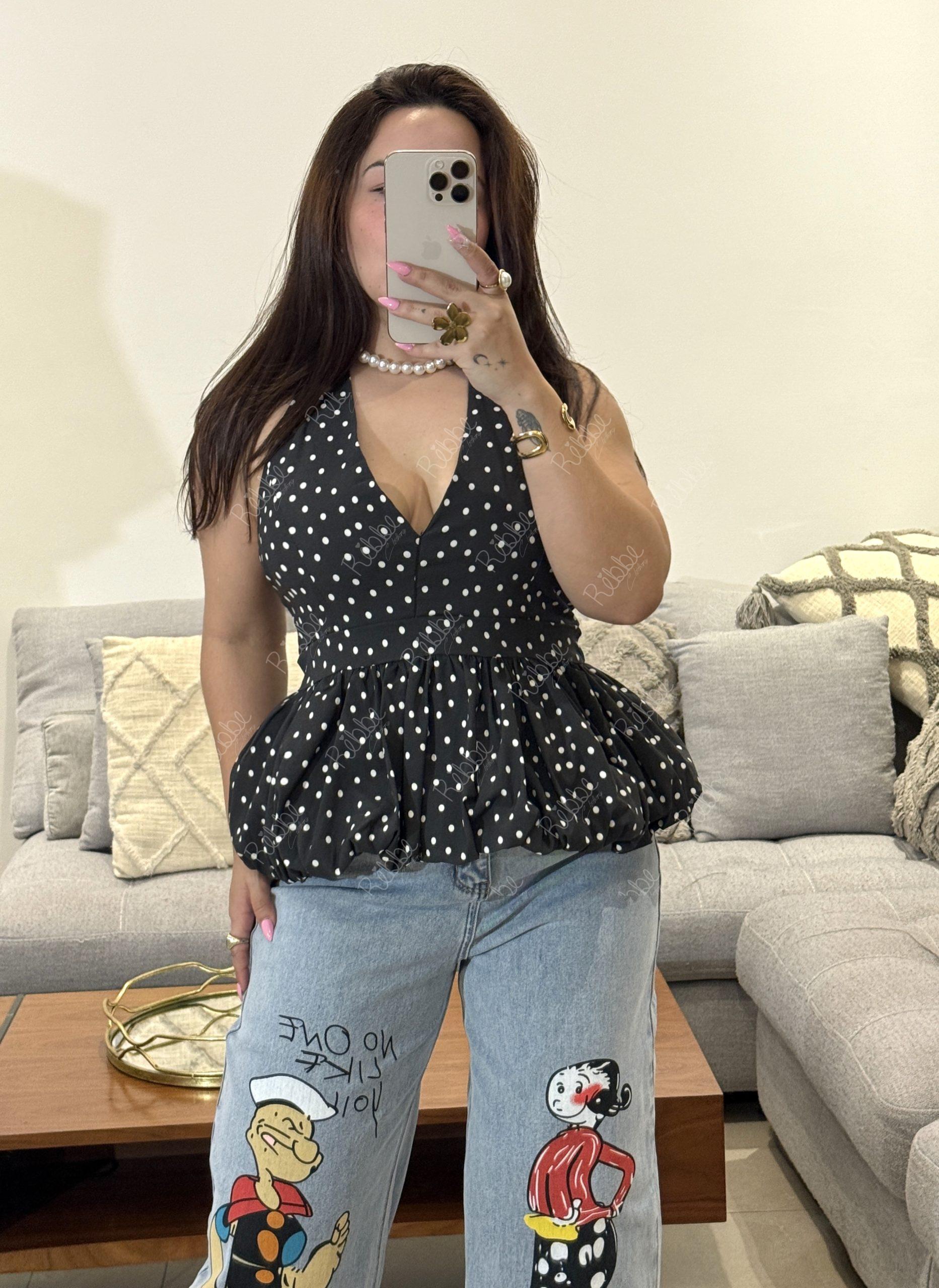 Blusa lunares negra