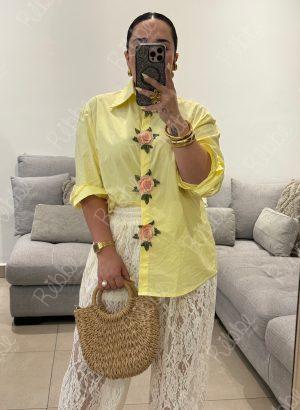 Blusa amarilla flores