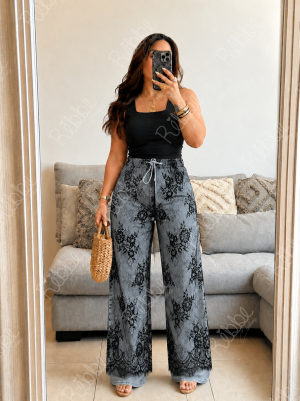 Pantalón con encaje